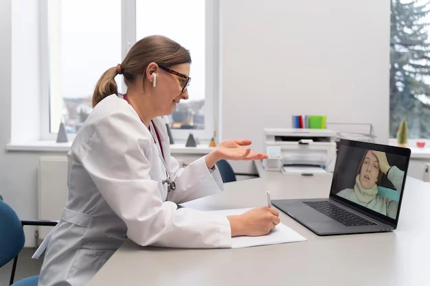 Estudiar medicina a distancia: tu camino hacia el éxito profesional